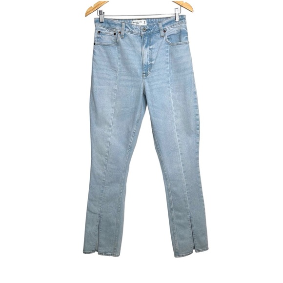 Abercrombie & Fitch Light Wash The Skinny High Rise with Slit Woman’s Size 6/28 - Picture 6 of 11